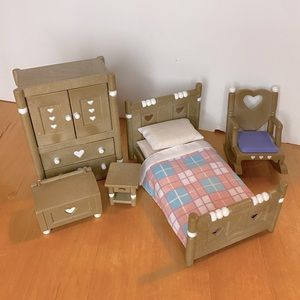 Calico Critters Bedroom Furniture Set: 5 pieces